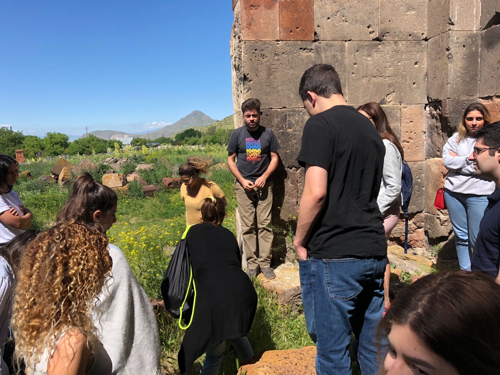 Birthright Armenia volunteers listen to a local guide’s lowdown on the Talin region (Photo: Lilly Torosyan)