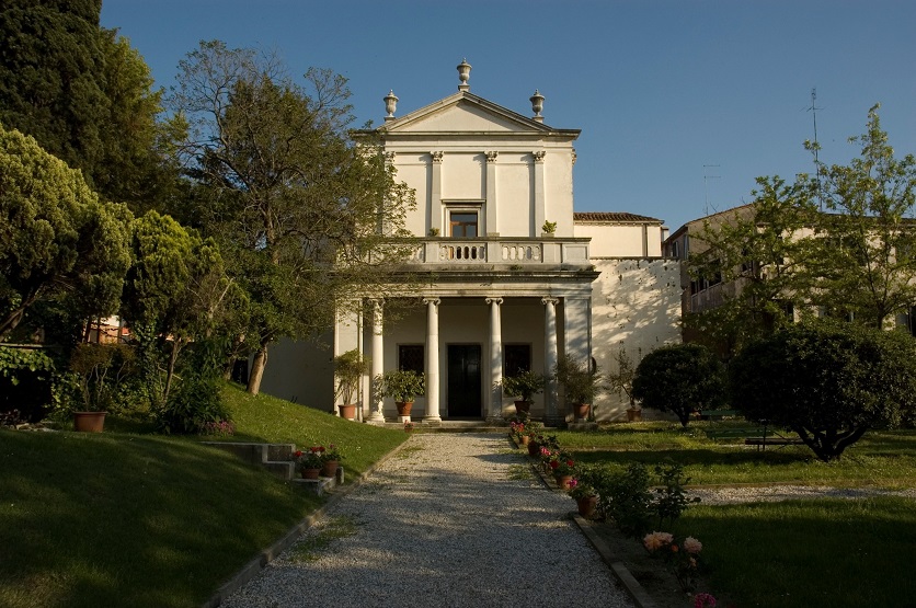 The Center for Studies and Documentation of Armenian Culture is an Armenian professional institution 