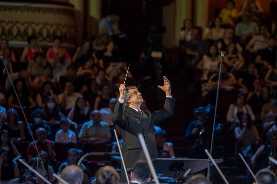 “The premiere performance of Mansurian’s “Purgatory” in Yerevan will be followed by the Italian premiere in Ravenna, where Dantè was buried; Florence, where he helped establish modern Italian language and literature; and Verona, where he lived during his exile. Maestro Muti even promised to perform it with his Chicago Symphony Orchestra,” says Minas Lourian.