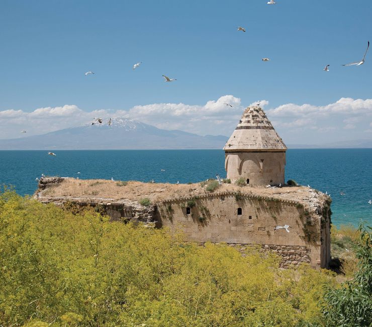 Hovannisian’s ‘The Hidden Map’ and Karanian’s ‘The Armenian Highland’  to make Canadian debuts at POM 2019
